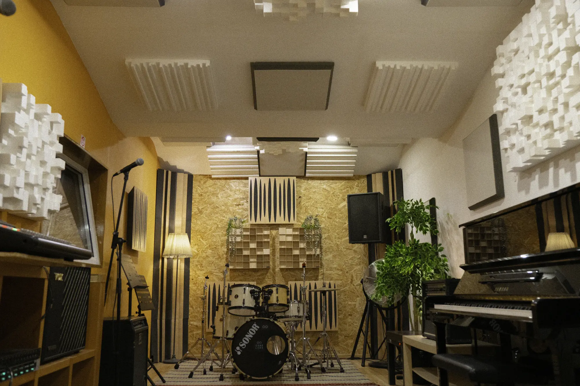 Main Room 8